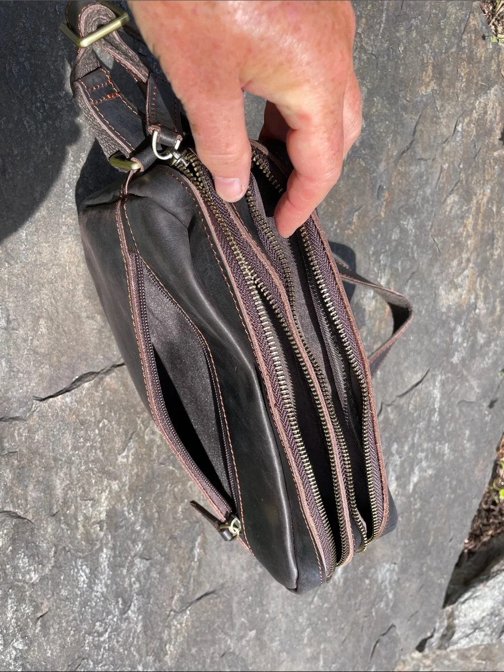 Men's Dark Brown Leather Messenger Bag W/ Multiple Zippered Pockets (NWOT)
